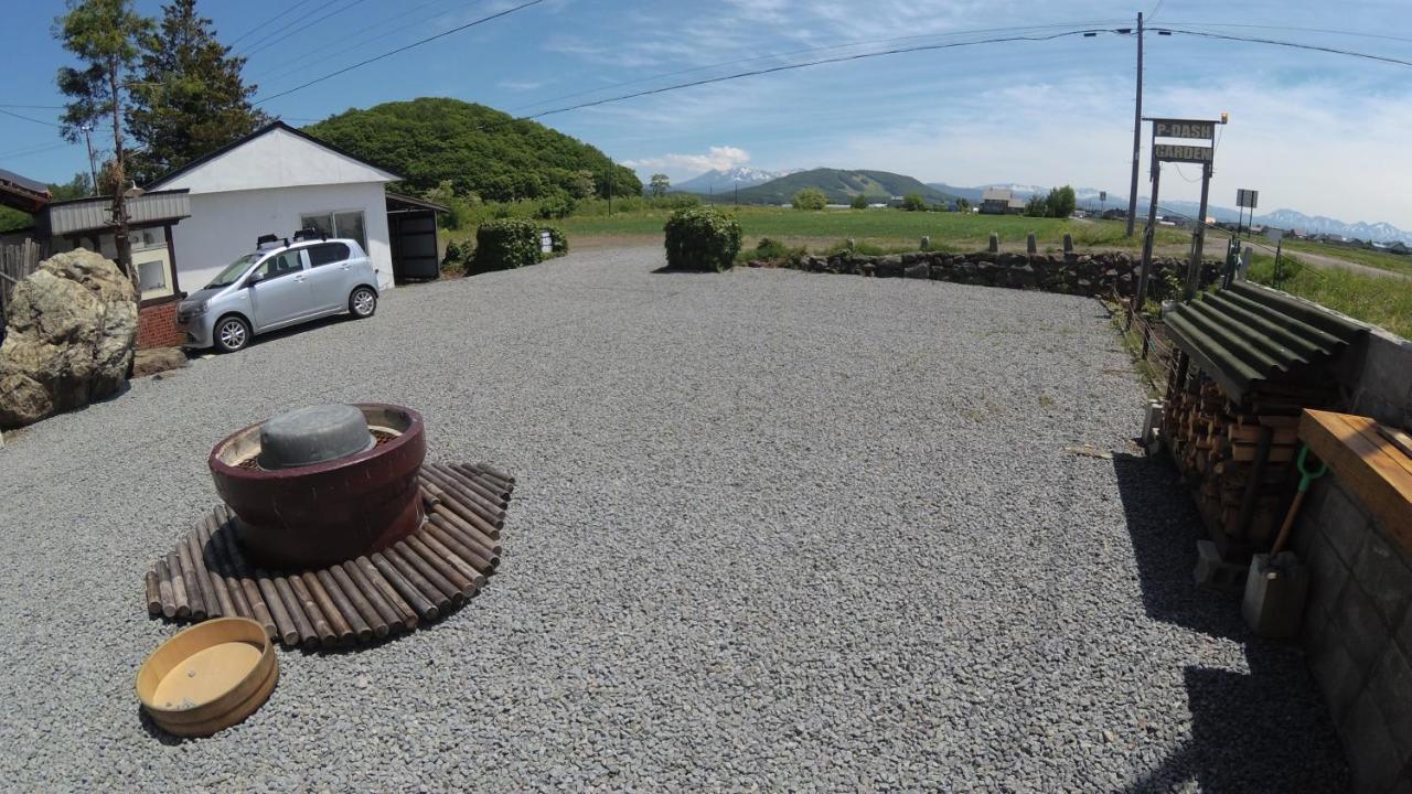 P-Dash Garden Backpackers Higashikawa Buitenkant foto