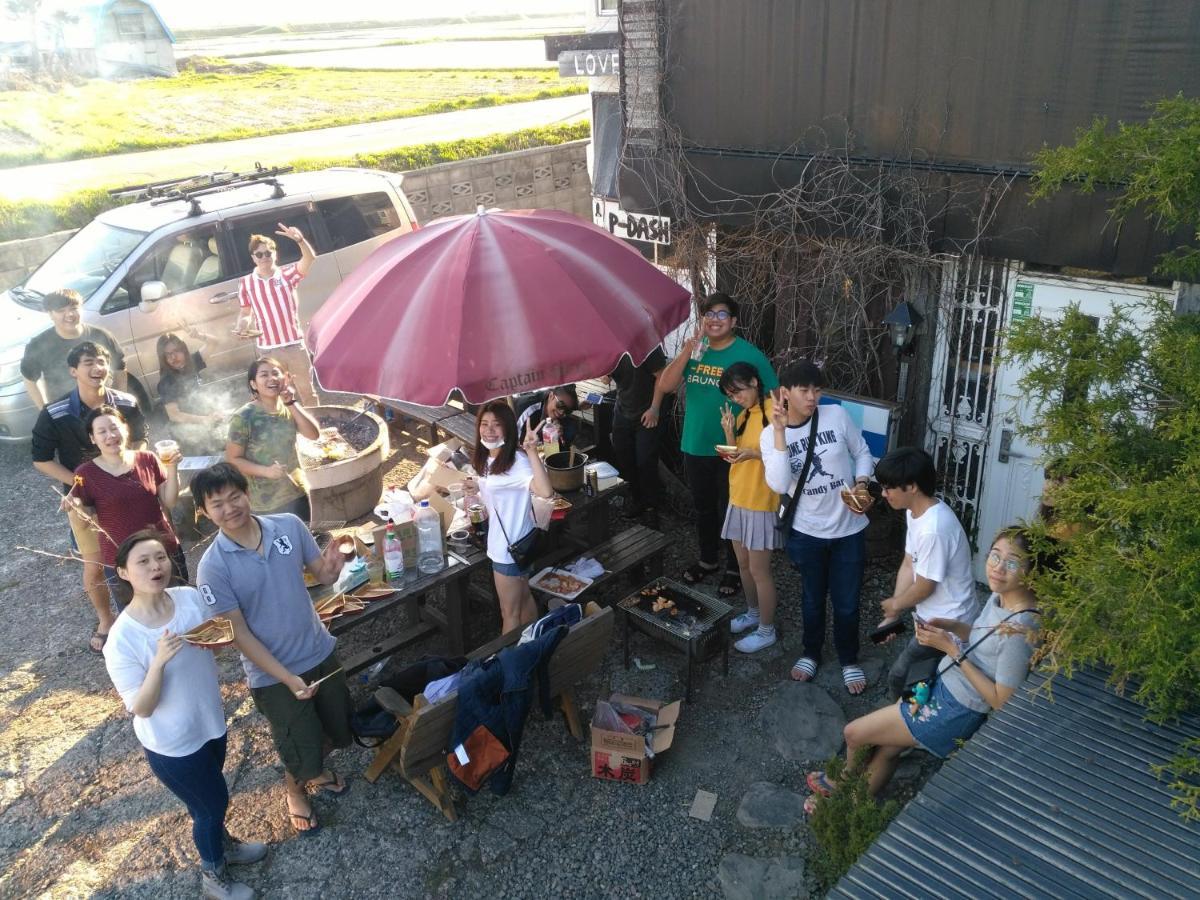 P-Dash Garden Backpackers Higashikawa Buitenkant foto