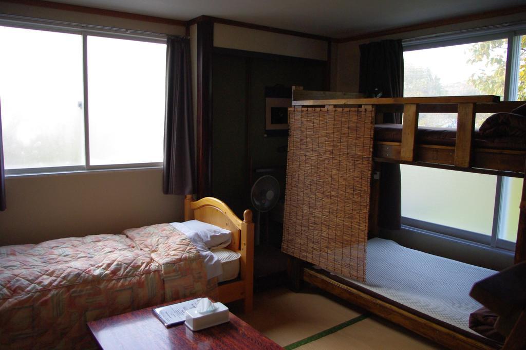P-Dash Garden Backpackers Higashikawa Kamer foto